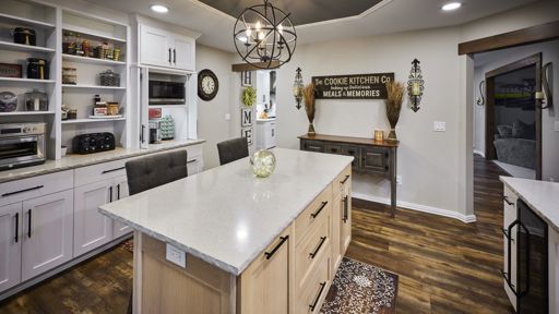 Kitchen Island and Eye-Catching Decor